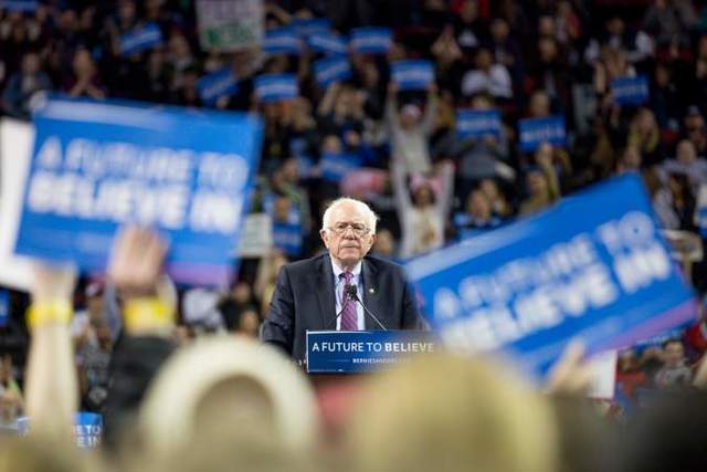 Bernie Sanders speaks at a rally on March 20, 2016 in Seattle. Photo by Jeremy Dwyer-Lindgren