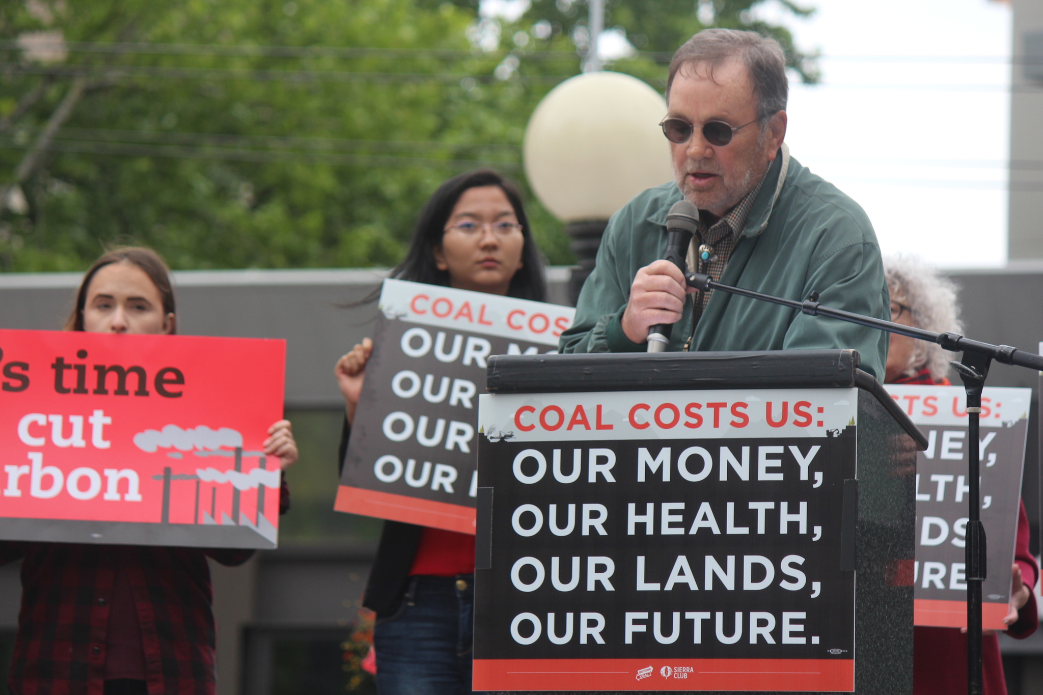 Rally Shows the Feds How Seattle Feels About Coal