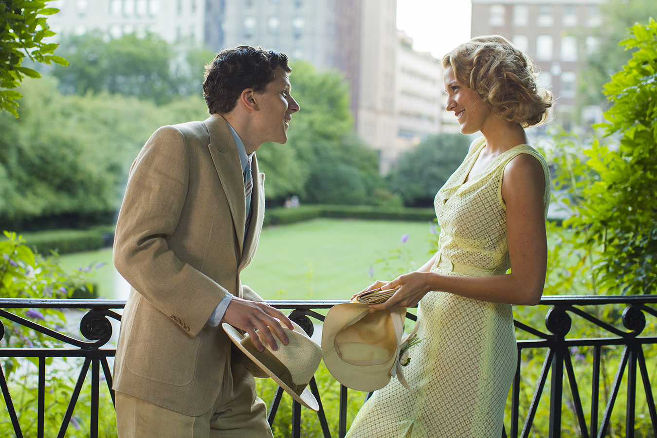 In ‘Café Society,’ Woody Allen Can’t Find a Pulse