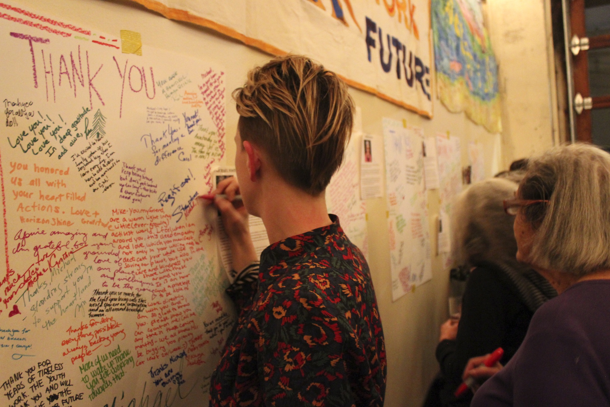 Seattle supporters write thank-yous to the activists.