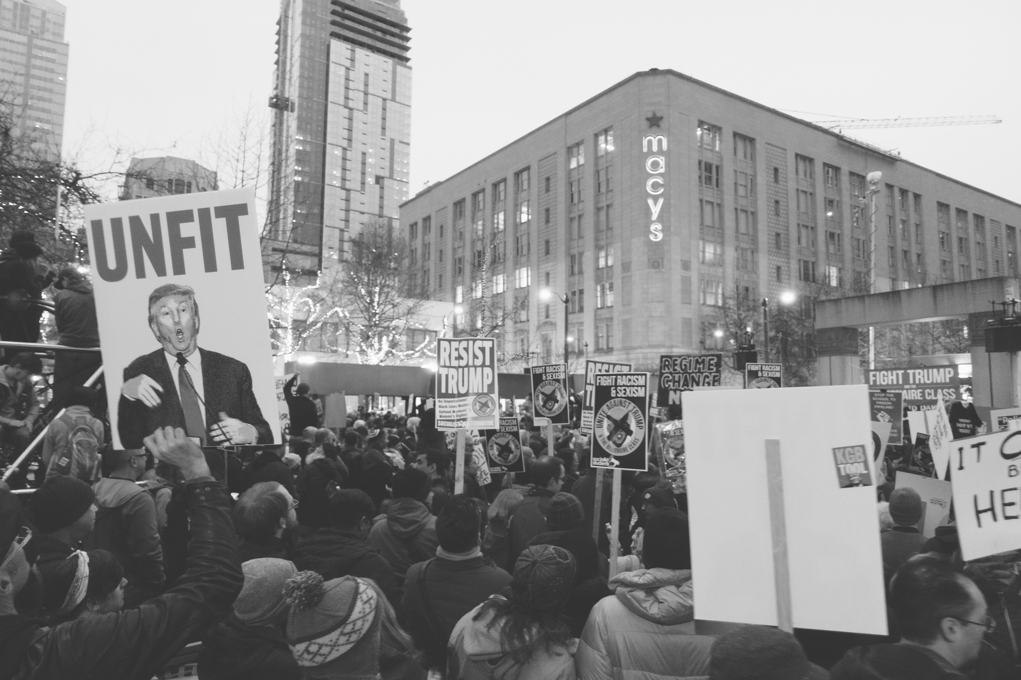 GIFs From Westlake Park’s Inauguration Condemnation