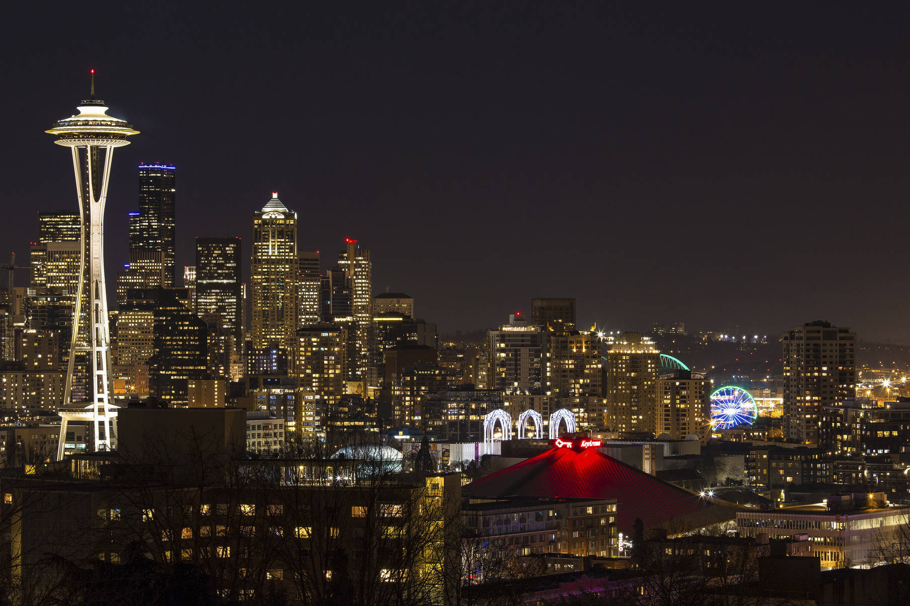 Why Is Late Night Dining and Drinking So Rare in Seattle?