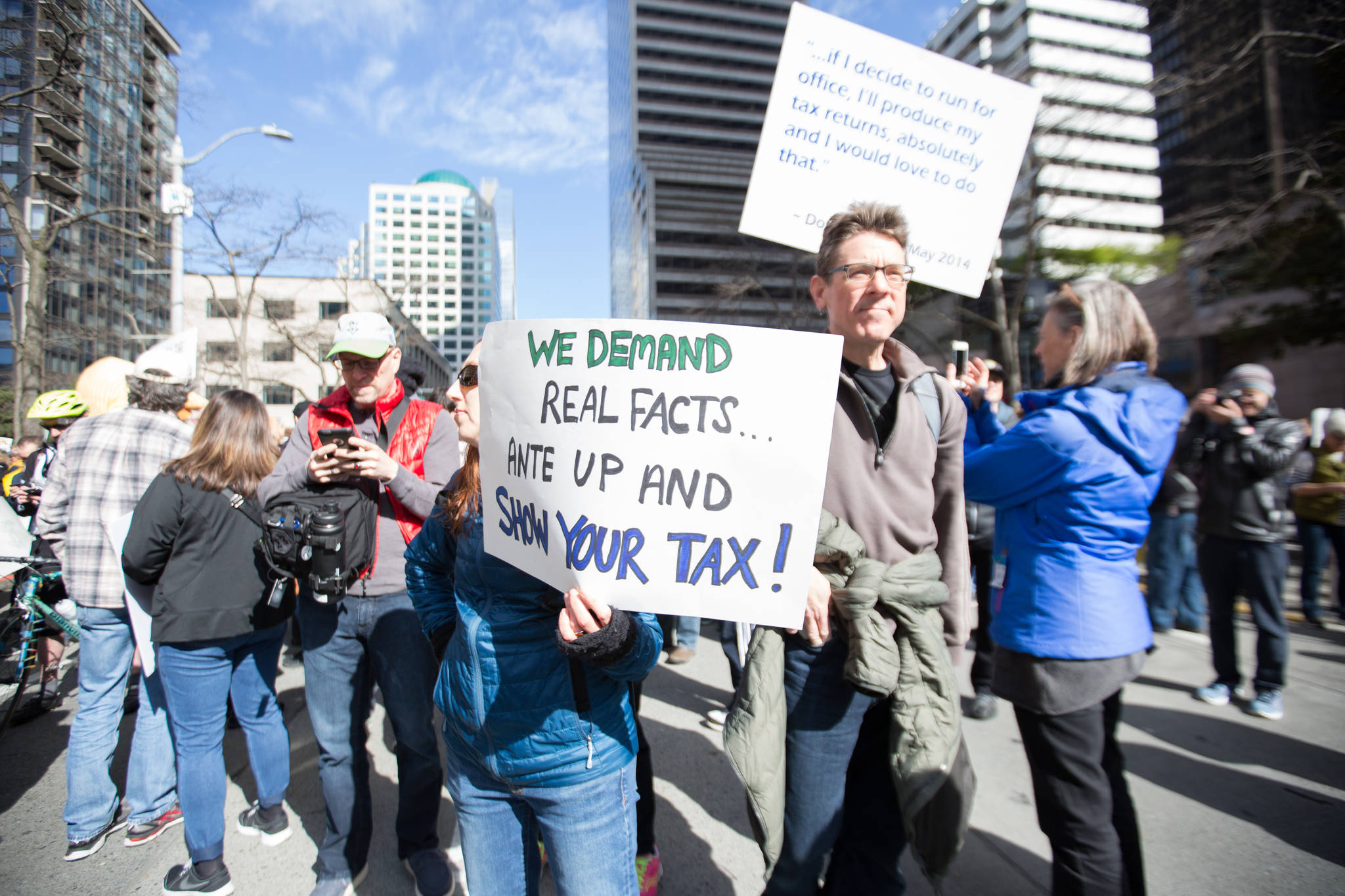‘We Care and We’re Aware’: More than 1,000 March Demanding Trump’s Tax Returns