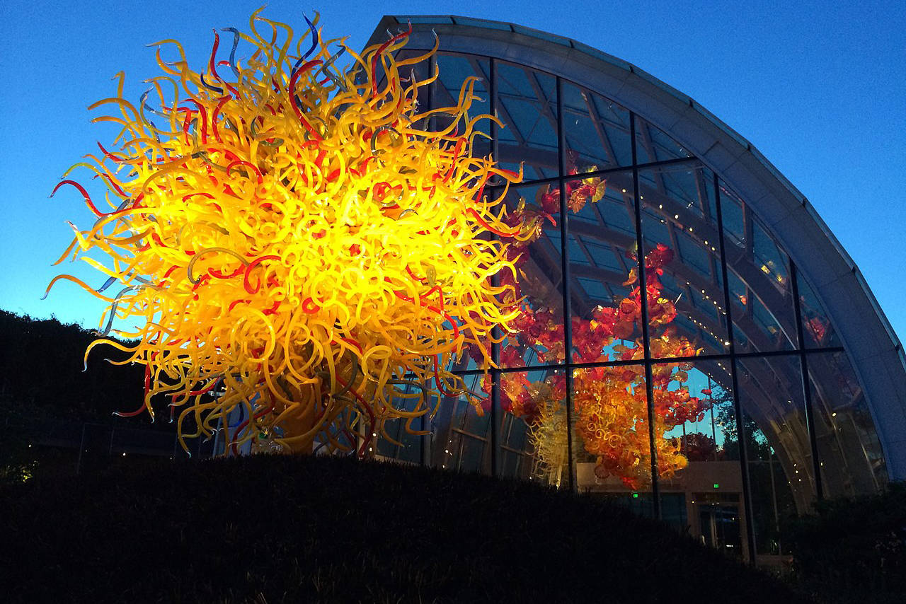 A Shake-Up in the Chihuly Suit Sends Anne Bremner Packing
