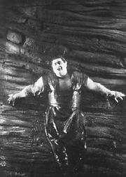 Das Rheingold's Richard Paul Fink as Alberich.