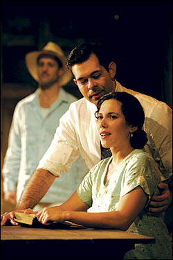 Mason (center) regales Dias.