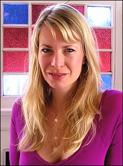 Journalist and survivor Scheeres.