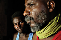 Barkaï (left) hunts a killer (Youssouf Djaoro).