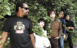 The Dirtbombs:Motor City superheroes.