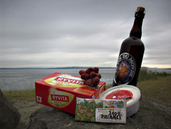 Classy food,dirty fingers.