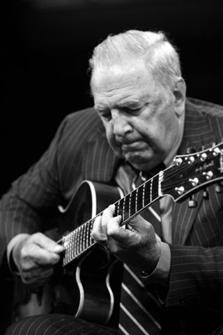 Bucky Pizzarelli Trio