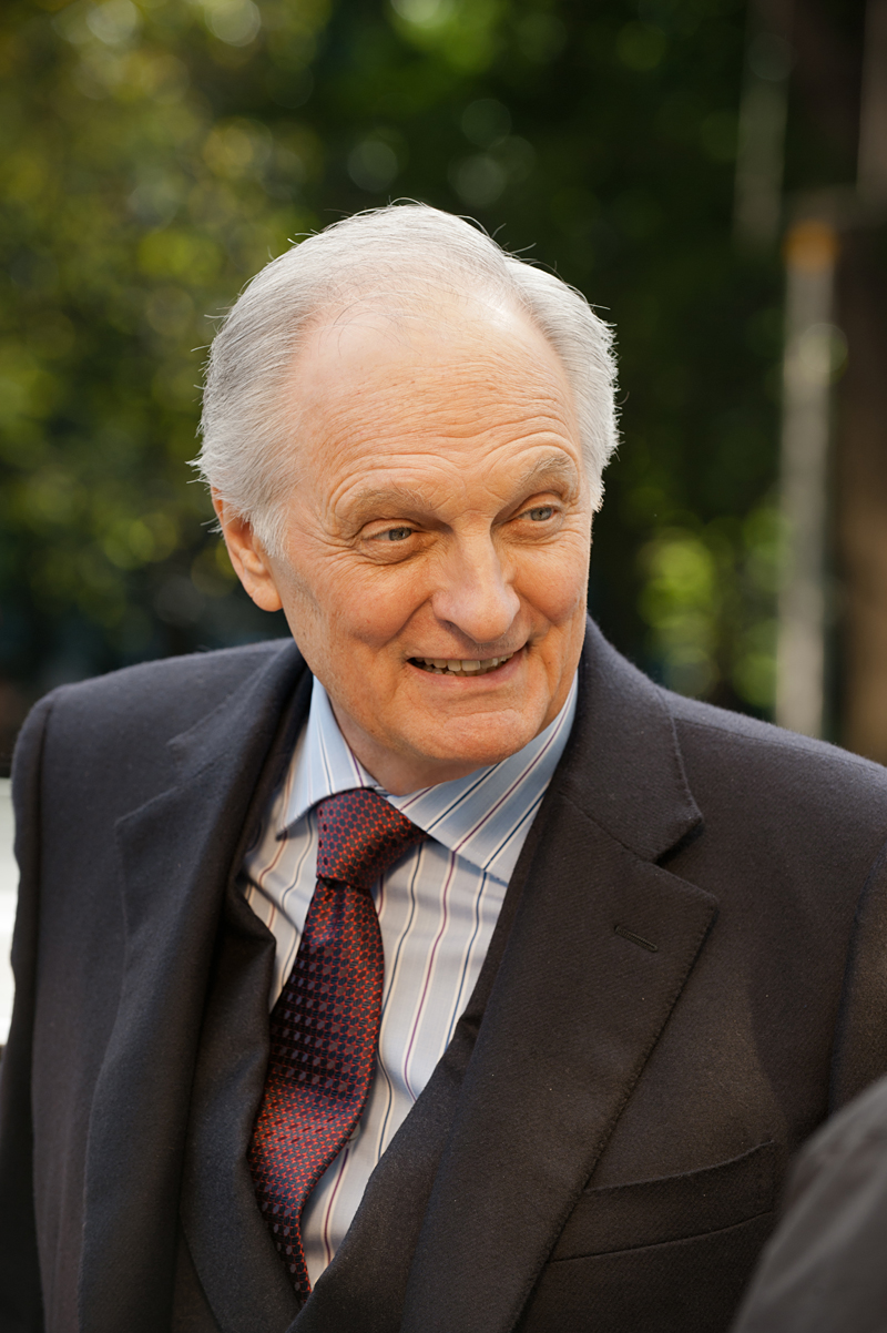 Alda plays a Madoff for our time.