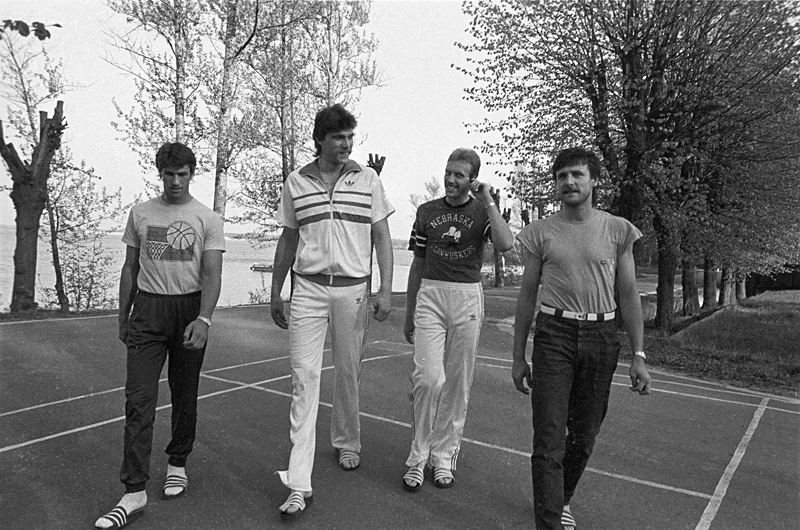 Lithuania's finest hoops stars in their '90s finery.