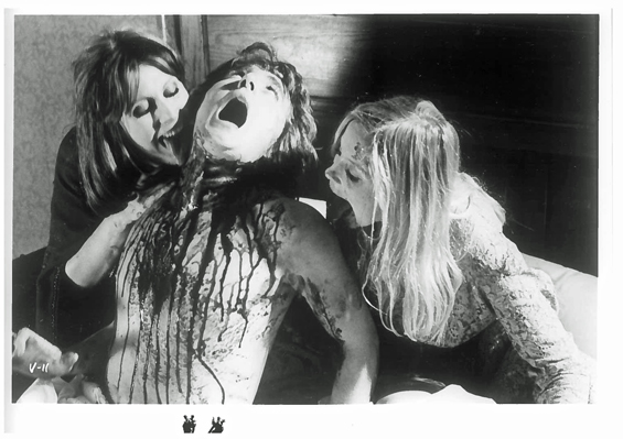 Vampyres, 1974