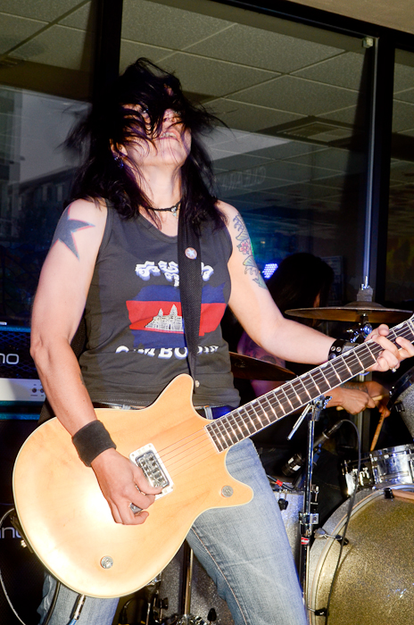 Lisa B, rhythm guitar for Hell's Belles.