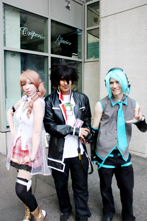 Final Fantasy and DJ characters take a moment to vamp while waiting for their crAapes.