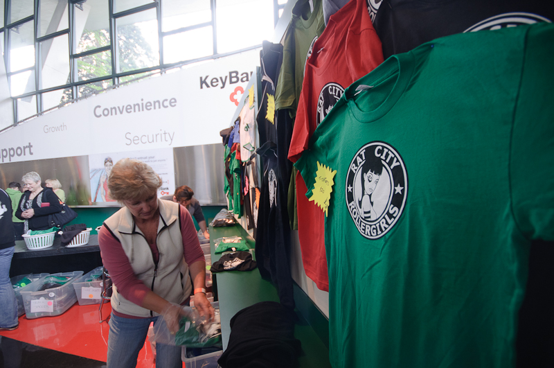 This weekend the Rat City Rollergirls hosted teams from the Bay Area