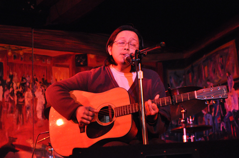 Each weekly show features different special guests. Tomo Nakayama (of Grand Hallway) opened this week.