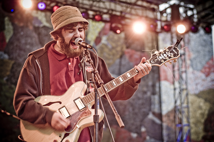 "It took a few songs before the Moondoggies really caught their stride