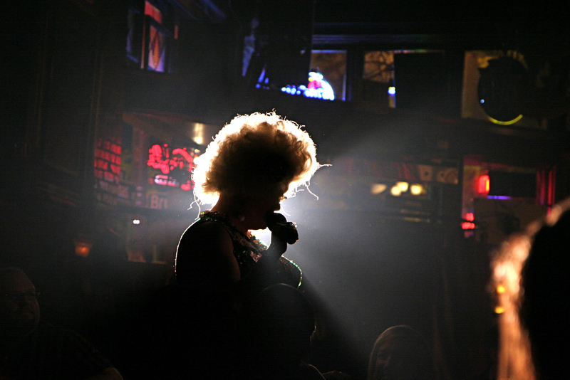 O'Stayformore addresses the audience at Vamps + Vixens at Julia's on May 14, 2009.
