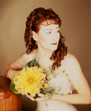 [Wednesday, August 13] Singer, actress, and performance artist Ann Magnuson has led a fascinating and unique life, in which sheaE™s achieved success and acclaim in both mainstream entertainment and the deepest recesses of the underground. For the special Seattle appearance, sheaE™s promising to play songs from her entire career, backed by a full band of surprise players aEœculled from a pool of local Pacific Northwest talent.aE Triple Door Mainstage, 216 Union St., 838-4333. 7:30 p.m., $22 adv, $25 dos. 17+. Listen to LA Donut Day.