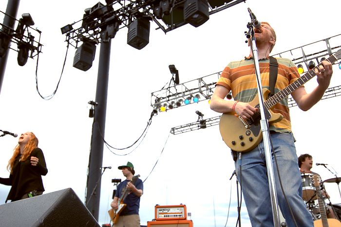 After a lackluster performance at last year's festival, Neko Case earned a few points back with a energetic set with A.C. Newman's super-geek outfit, The New Pornographers.