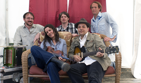 Donna the Buffalo play the Tractor Saturday.