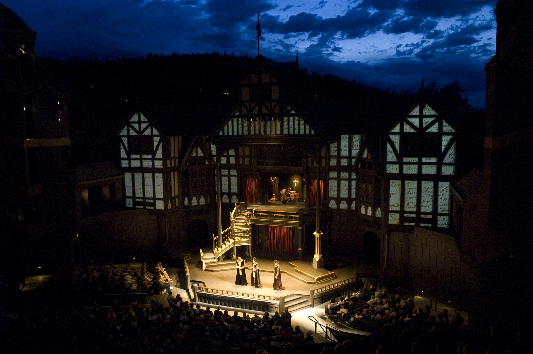 OSF’s outdoor Elizabethan Stage.