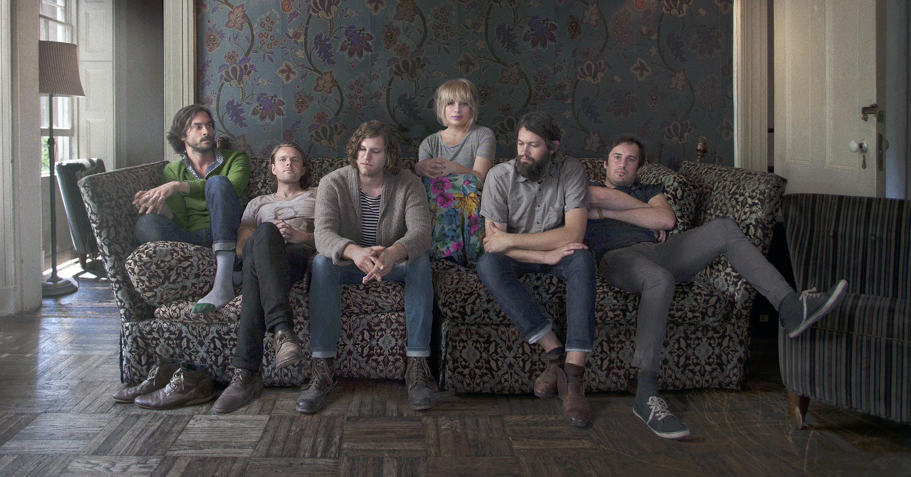 The Head and the Heart (l-r): Russell, Johnson, Williams, Thielen, Zasche, and Hensley.