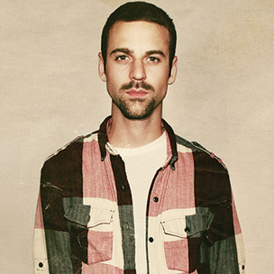 Taking the spotlight from his partner Macklemore for a moment, Ryan Lewis