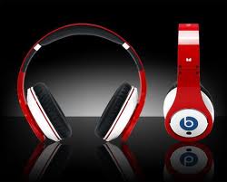 During yesterday’s Hawks-Niners match-up, Dr. Dre’s headphone company ran a particularly timely