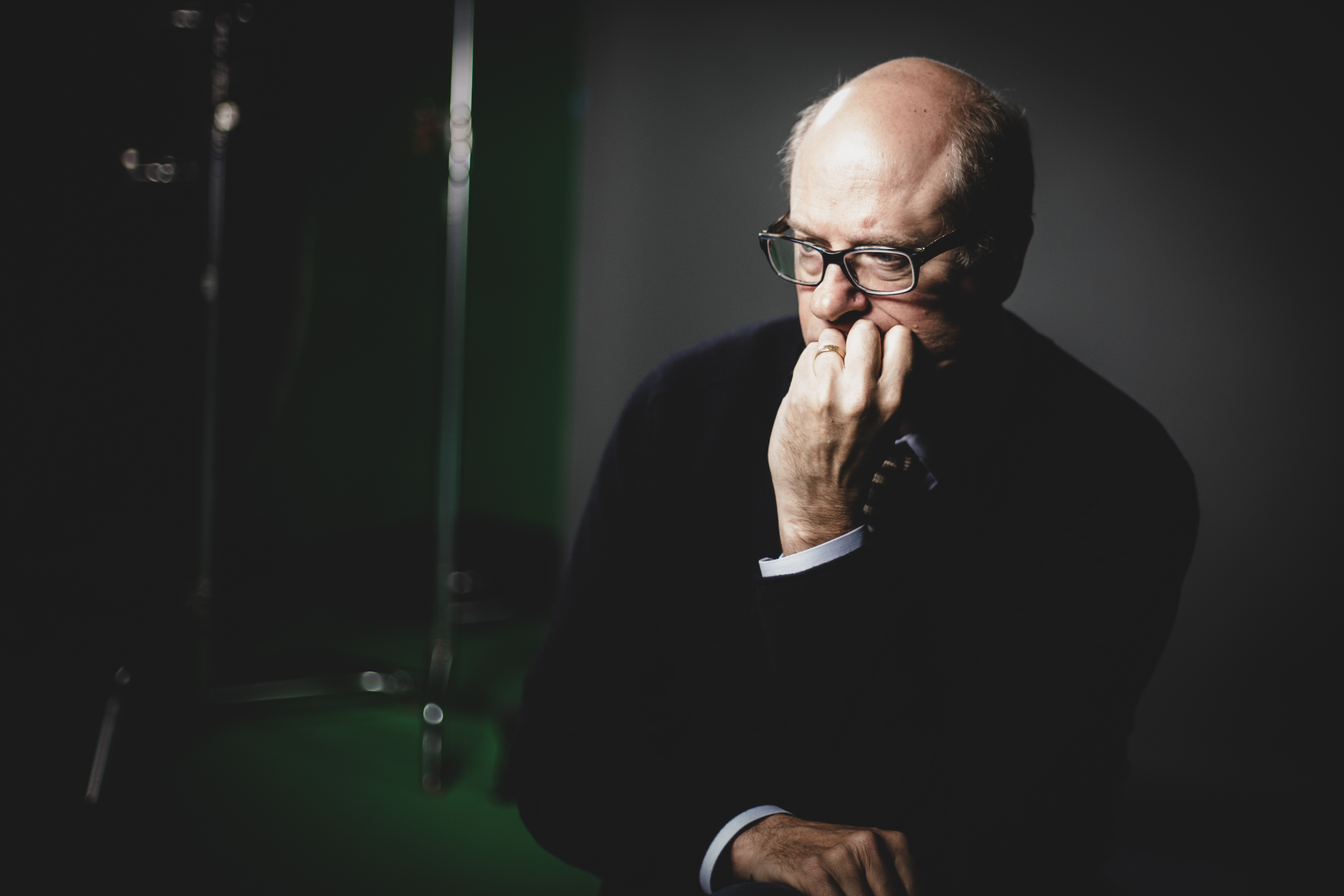 Tobolowsky in a pensive backstage moment. Courtesy of David Chen