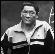Beat Kitano teaches lethal lessons in Battle Royale.