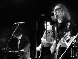 In foreground: guitarist John Ramberg and singer Scott McCaughey.