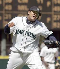 King Felix on Sunday, April 23: no support in the batter's box.