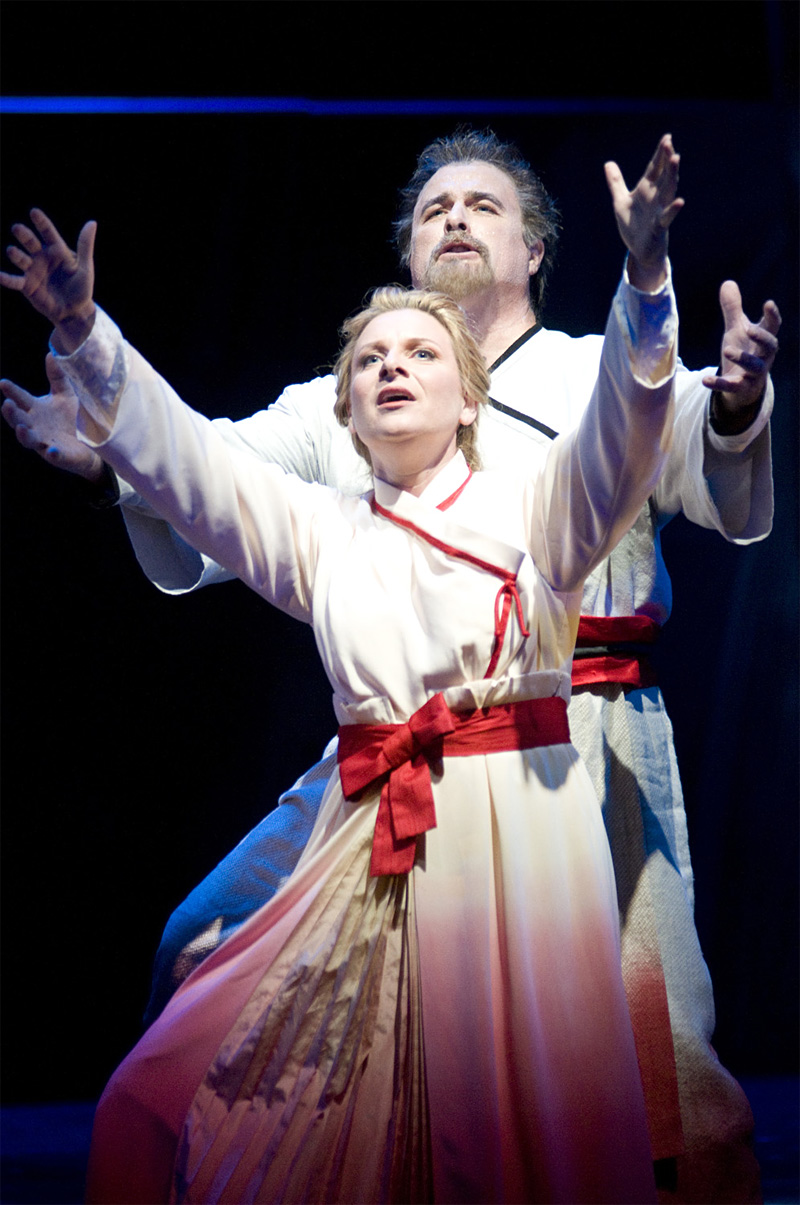 Persson and Forbis: mounting frustration.