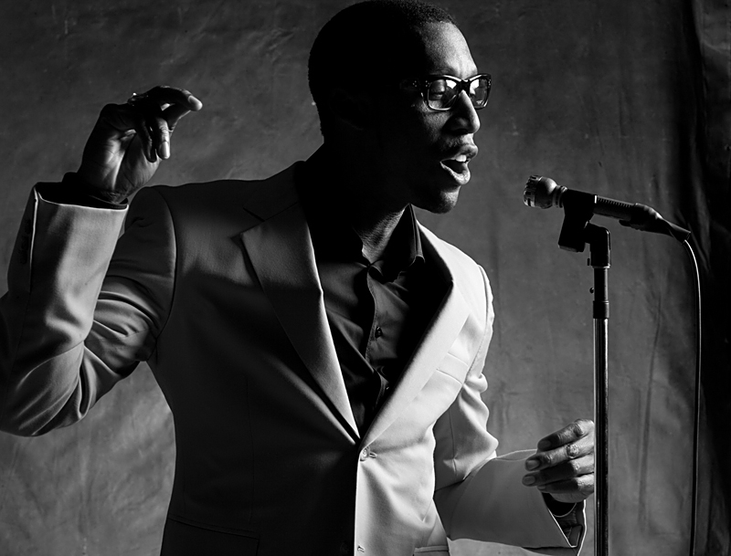 Raphael Saadiq, bringing the soul fire.