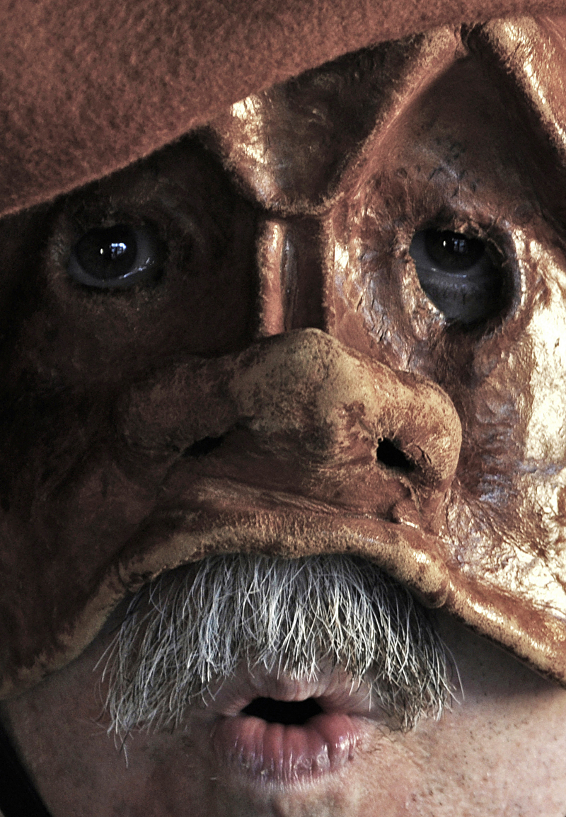 Mask master Zaslove.