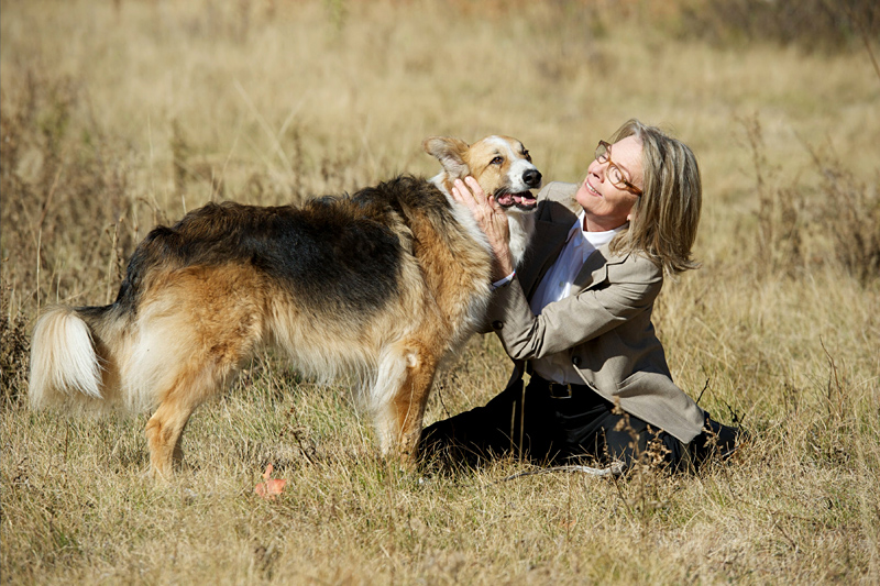 Keaton with her canine costar (real name: Kasey).