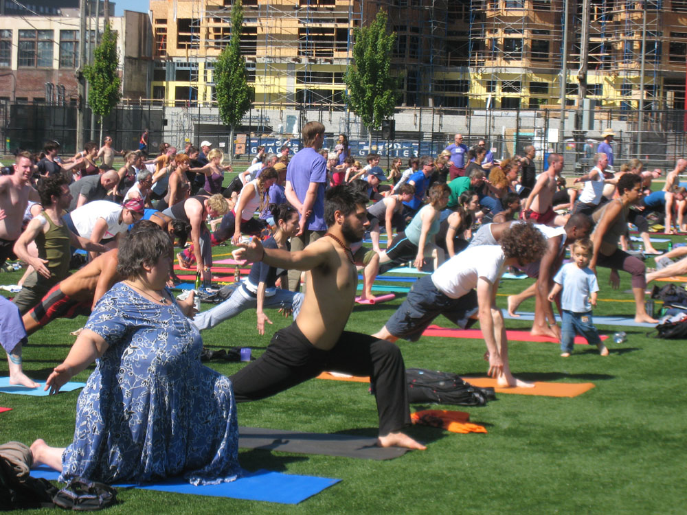 Saturday morning saw several hundred people fill Cal Anderson Park for Equalityoga,