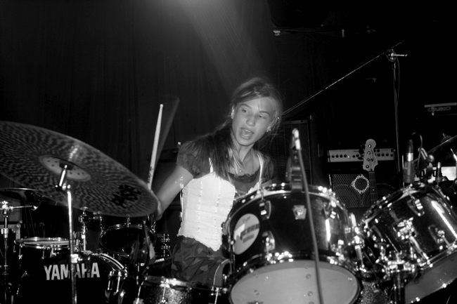 Opened for The Pipettes Thursday June 14.Published on September 10, 2007