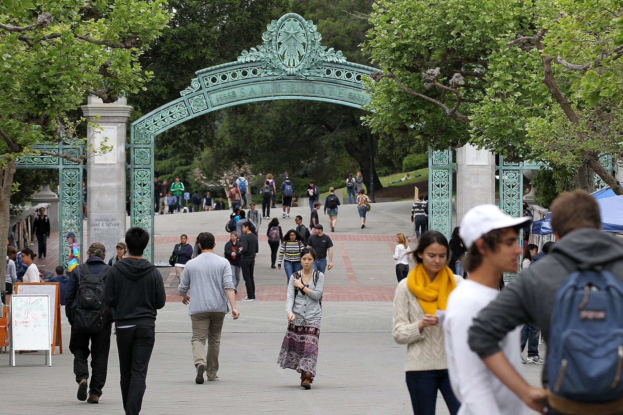 Students arrive on campus.Zeitgeist Films