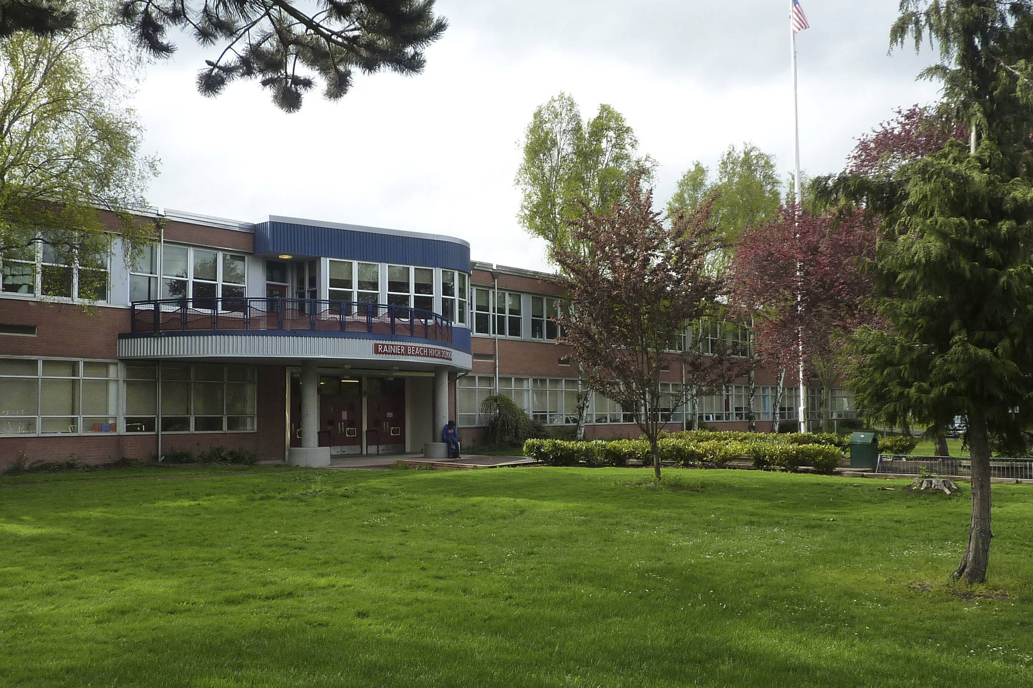 Rainier Beach High School. Architectsea/Wikipedia Commons