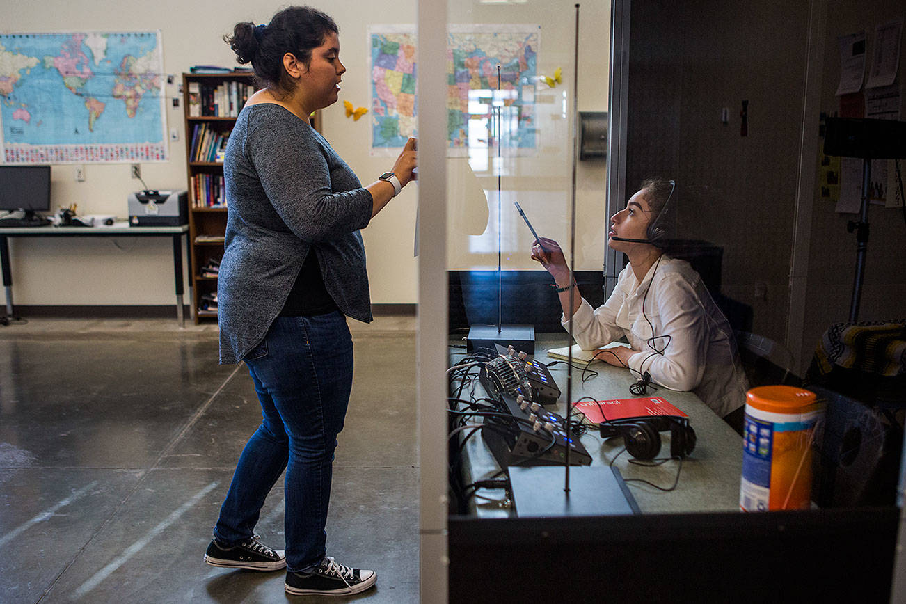 Class in Everett school prepares students to be translators