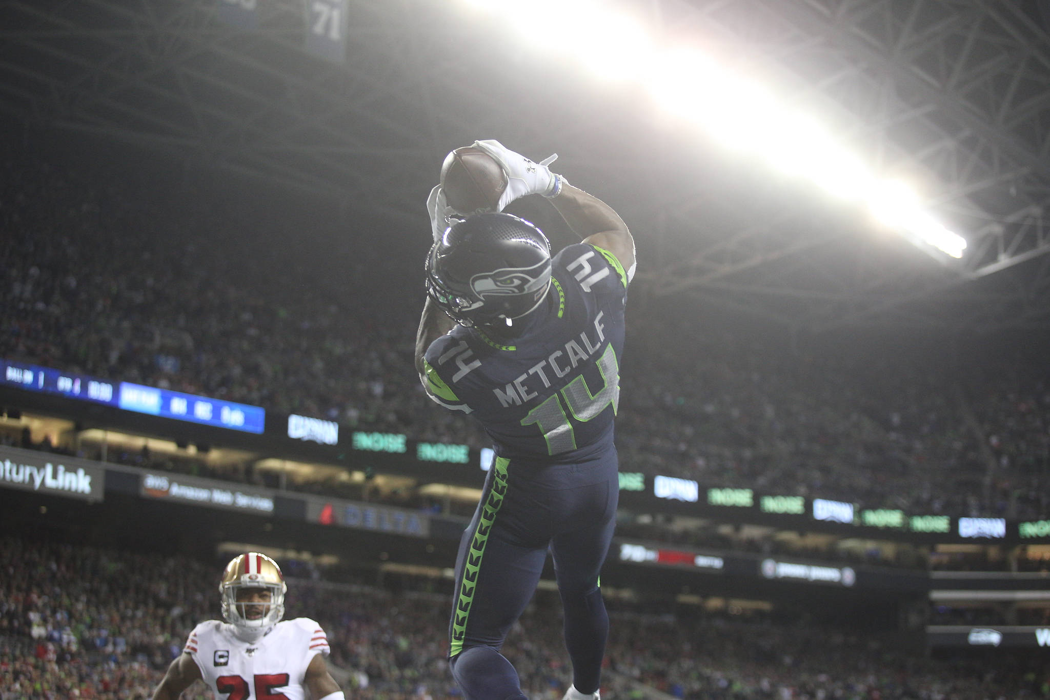 Seattle Seahawks DK Metcalf tries to hauls in a pass but drops it as the Seahawks lost to the San Francisco 49ers 26-21 at CenturyLink Field on Sunday, Dec. 29, 2019 in Seattle, Wash. (Andy Bronson / The Herald)
