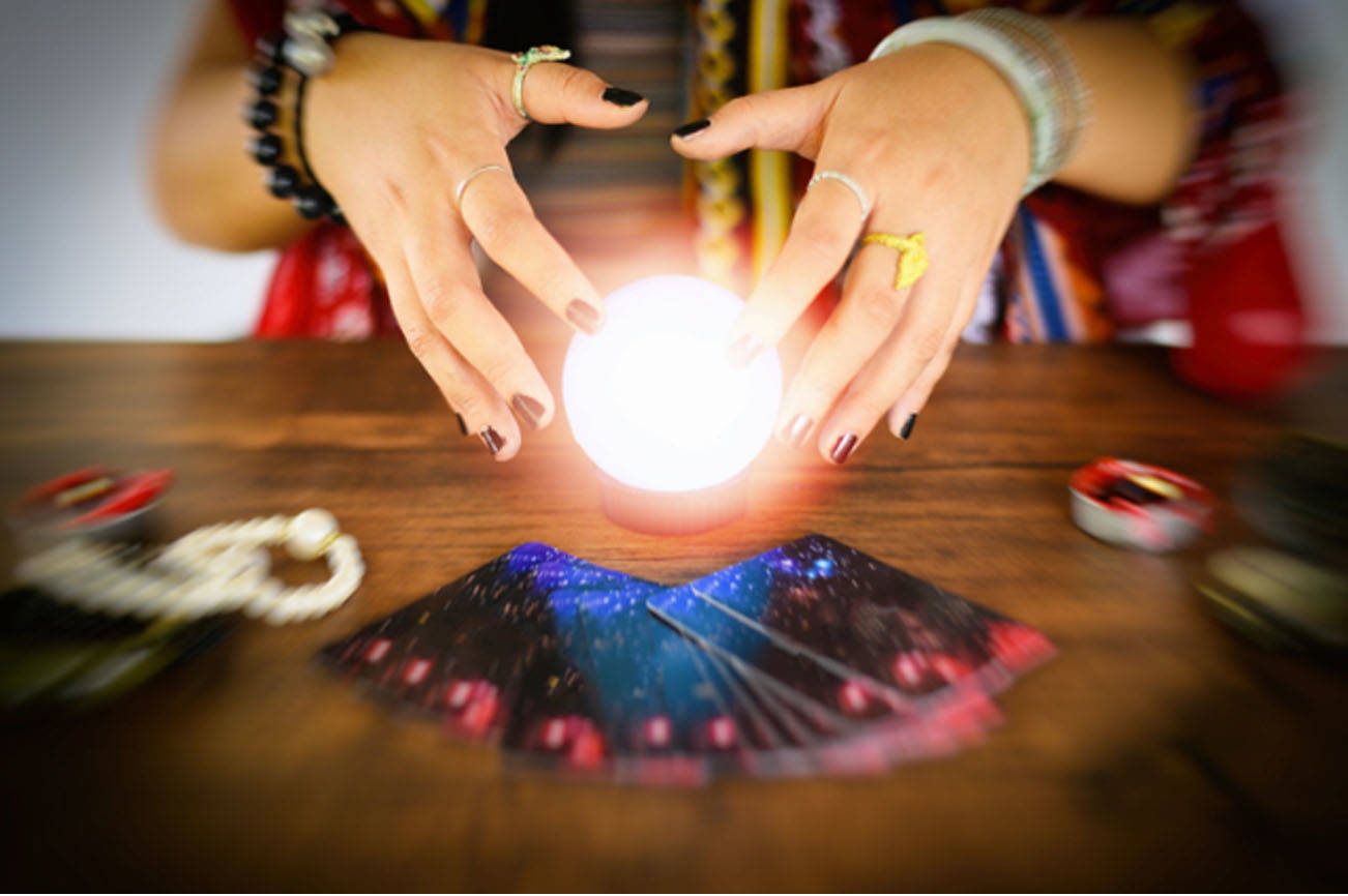Psychic main image