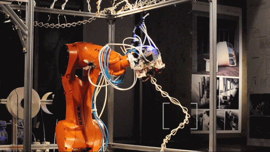 This biomemetic 3D printer by Ji Shi imitates the silk structures of spiders for greater fabrication strength.