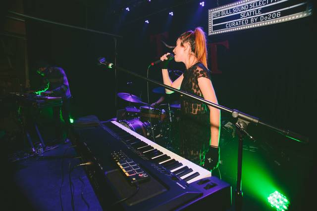 Electric Eye: Make-Outs Abound at Hundred Waters