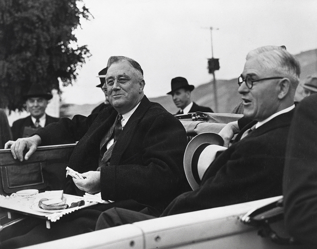 How Woody Guthrie Found Hope for America on the Banks of the Columbia