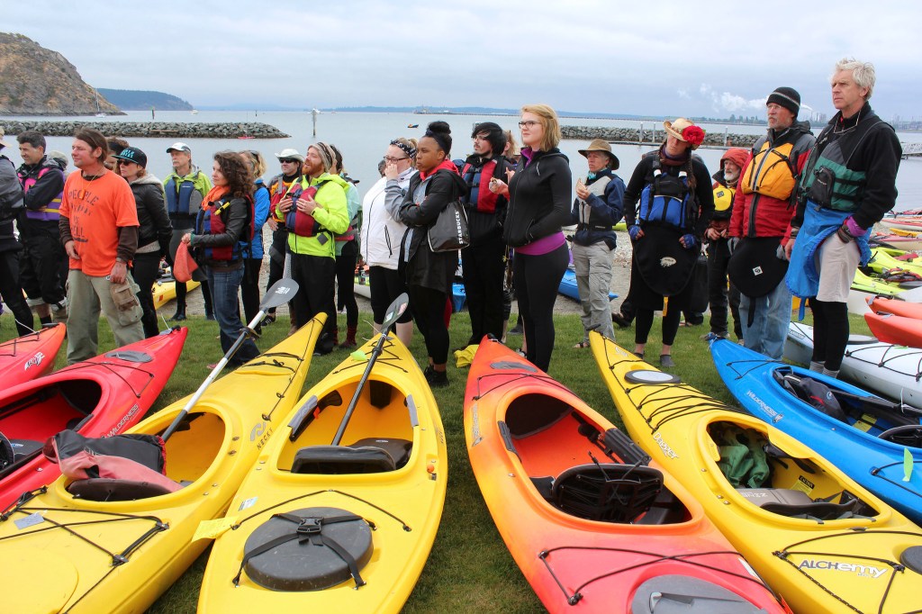 Photos: Activists Besiege Anacortes Refineries, by Land and by Sea